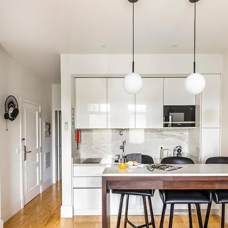Apartment Plum Guide - Rio & Vinho