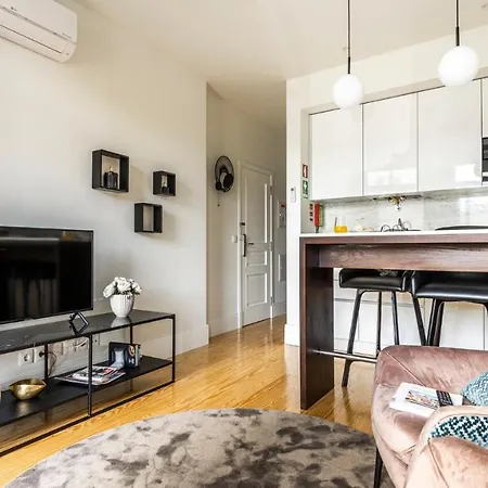 Apartment Plum Guide - Rio & Vinho *